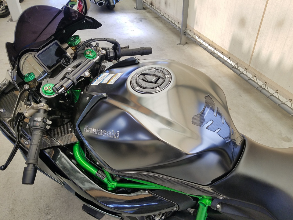 Kawasaki NINJA H2 CARBON — фото 4
