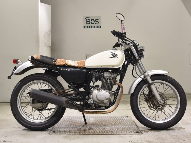 Honda CB223S