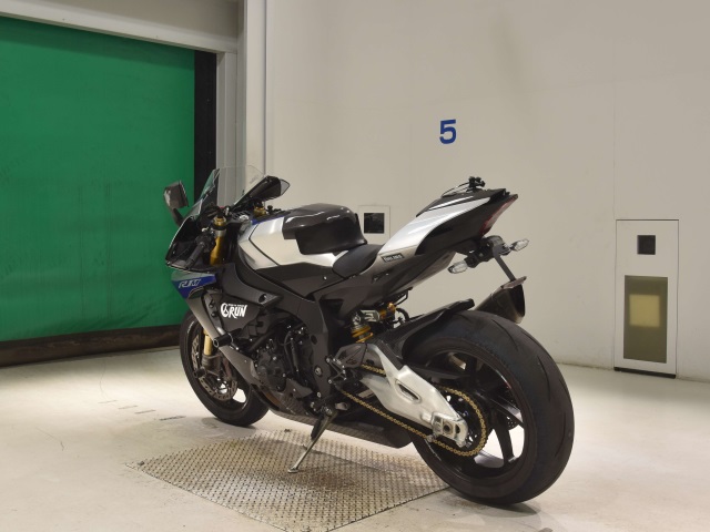 Yamaha YZF-R1M — фото 6