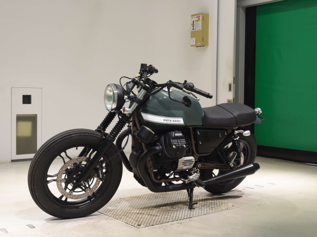 Moto Guzzi V7 STONE — фото 4