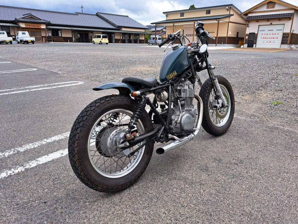 Yamaha SR400 — фото 5
