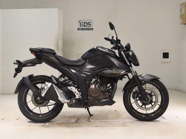 Suzuki GIXXER250