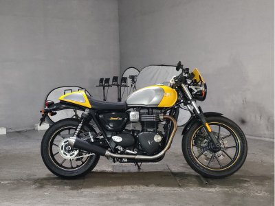 Triumph STREET CUP