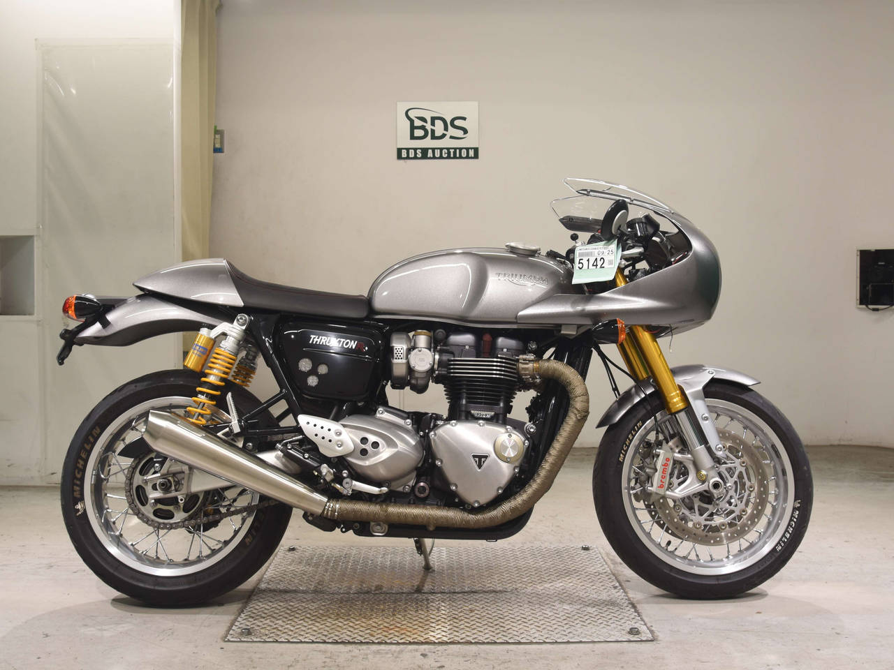 Triumph THRUXTON1200R
