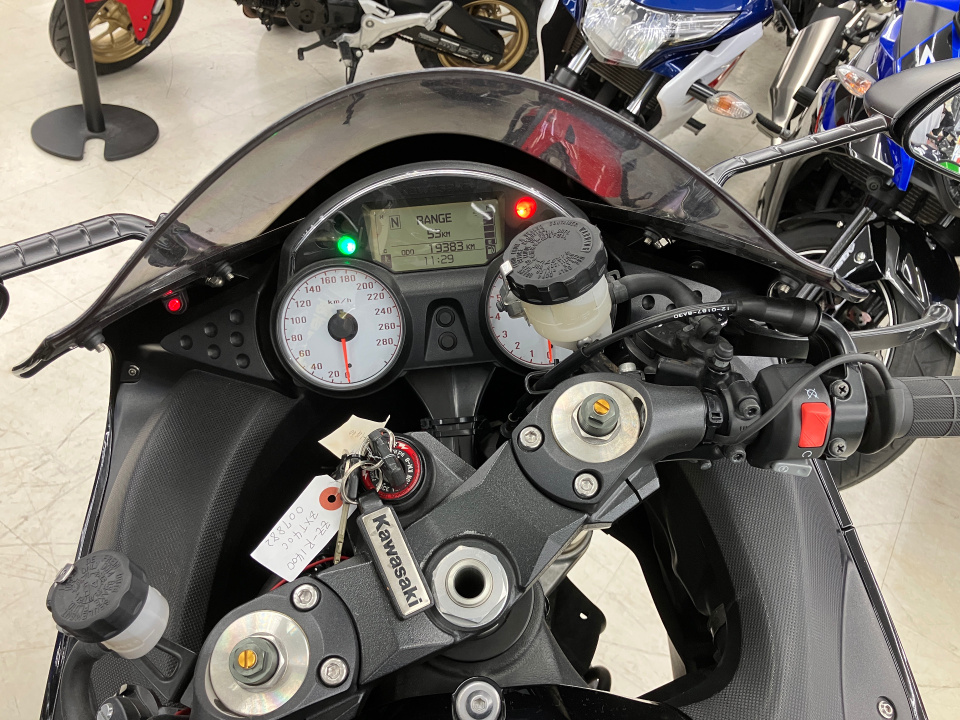 Kawasaki ZZ-R1400 — фото 3