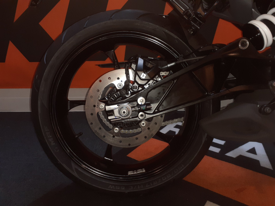 KTM 250 DUKE — фото 10
