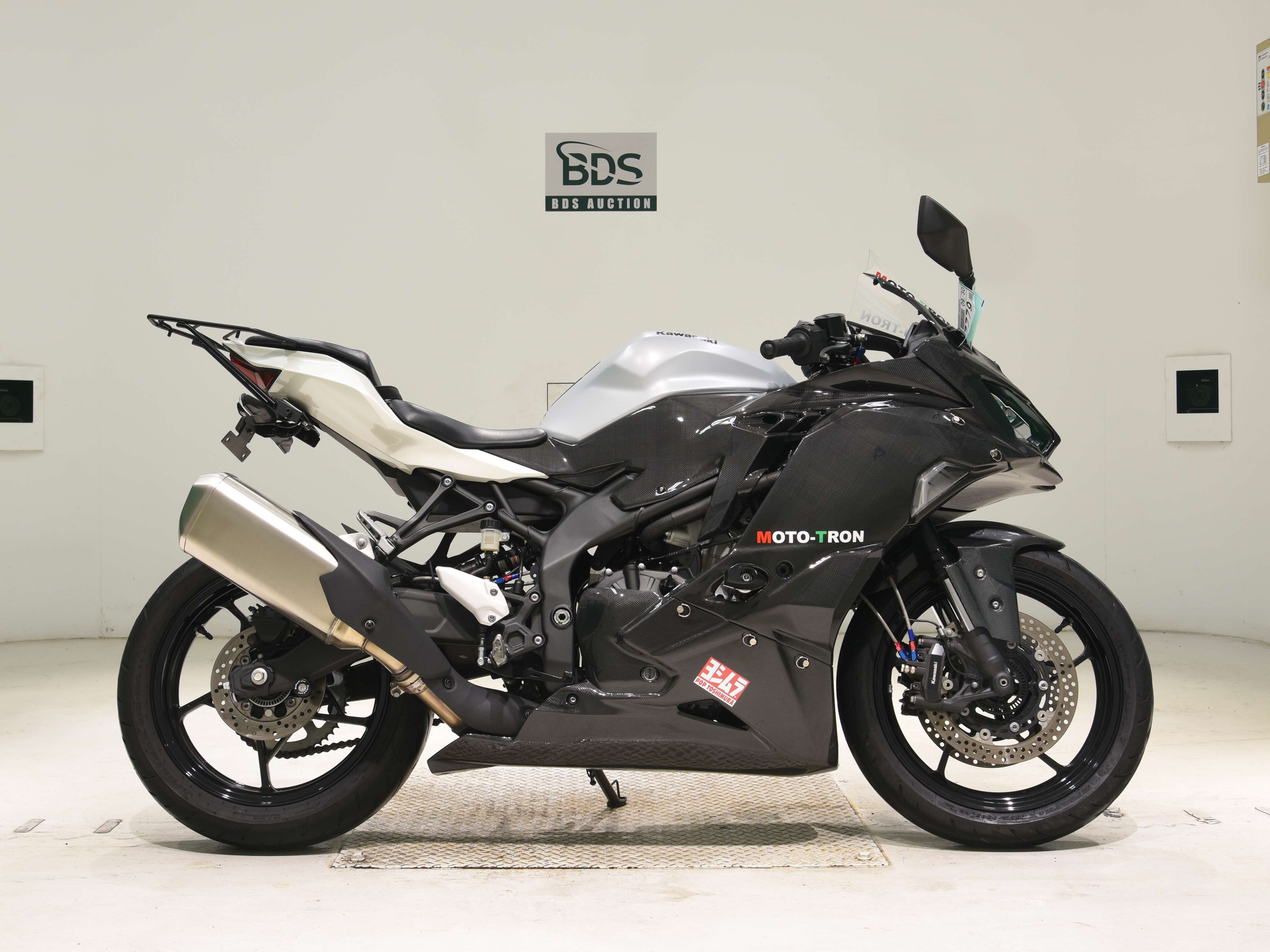 Kawasaki ZX-4R SE