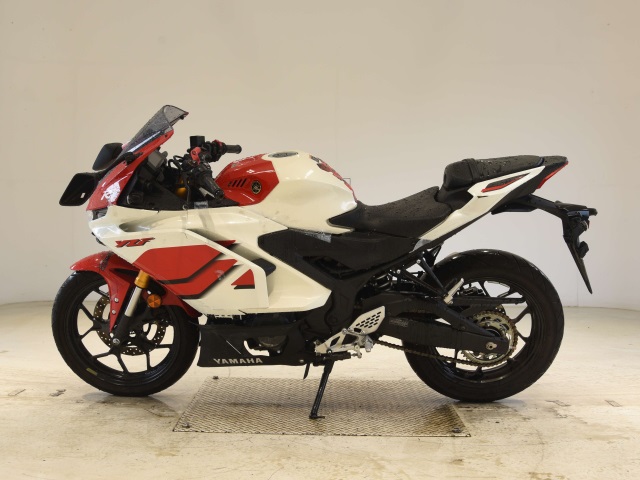 Yamaha YZF-R25A — фото 2