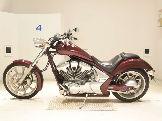 Honda VT1300CXA FURY — фото 2