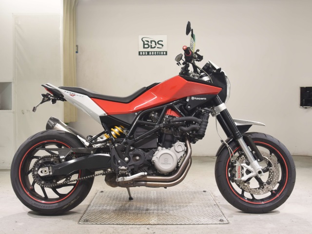 Husqvarna NUDA900R