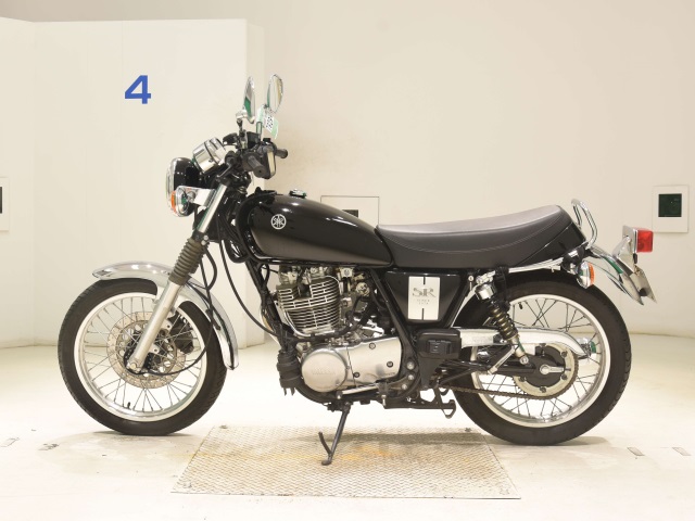 Yamaha SR400 — фото 2
