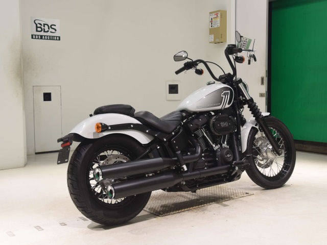 HD STREETBOB FXBB1868 — фото 5