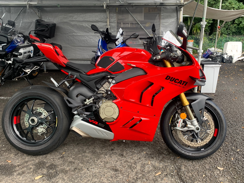 Ducati DOKA PANIGALE V4S