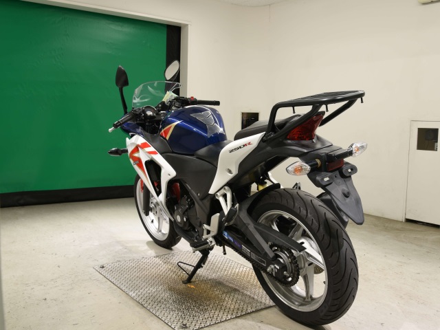 Honda CBR250R — фото 6