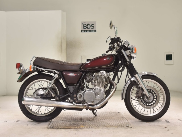 Yamaha SR400