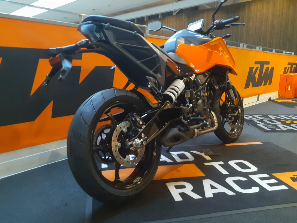 KTM 250 DUKE — фото 3