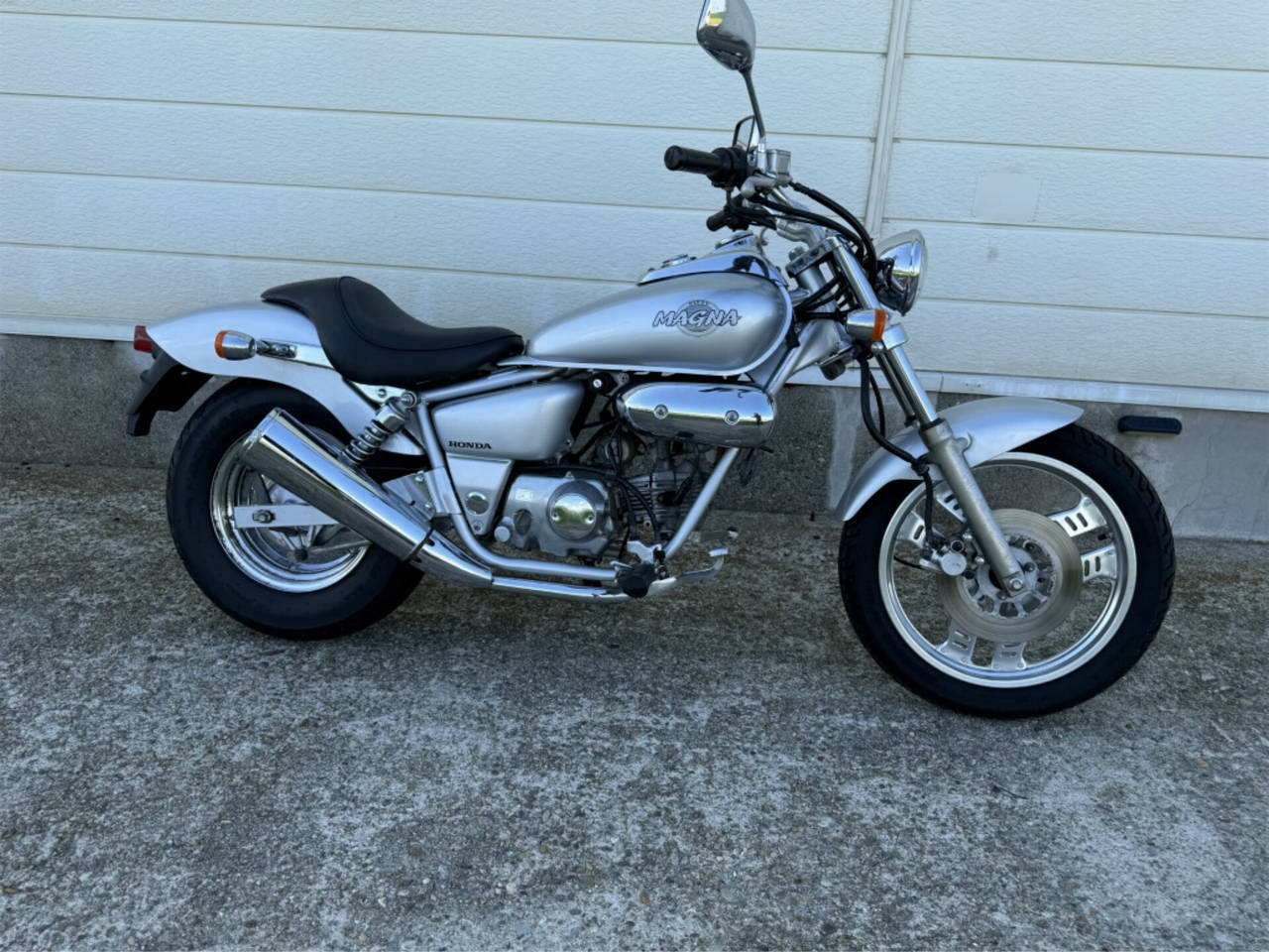 Honda MAGNUS 50
