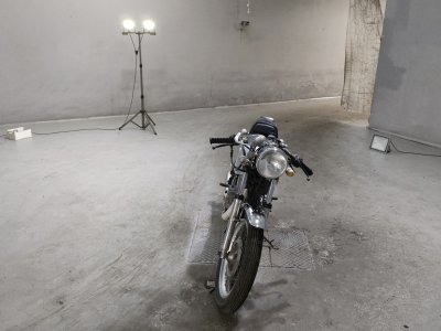 Yamaha SR400 — фото 3