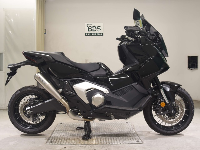 Honda X-ADV750-2