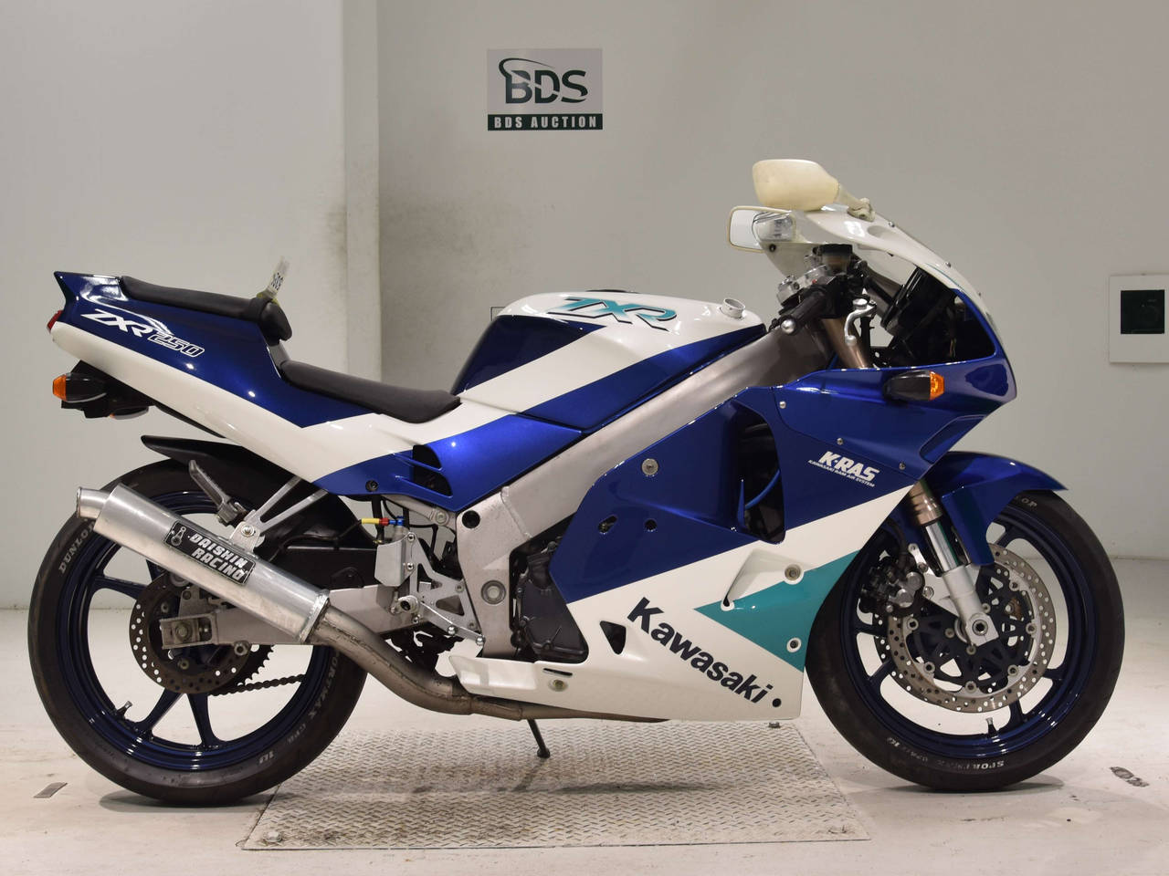 5392] Kawasaki ZXR250 - ZX250C-002525