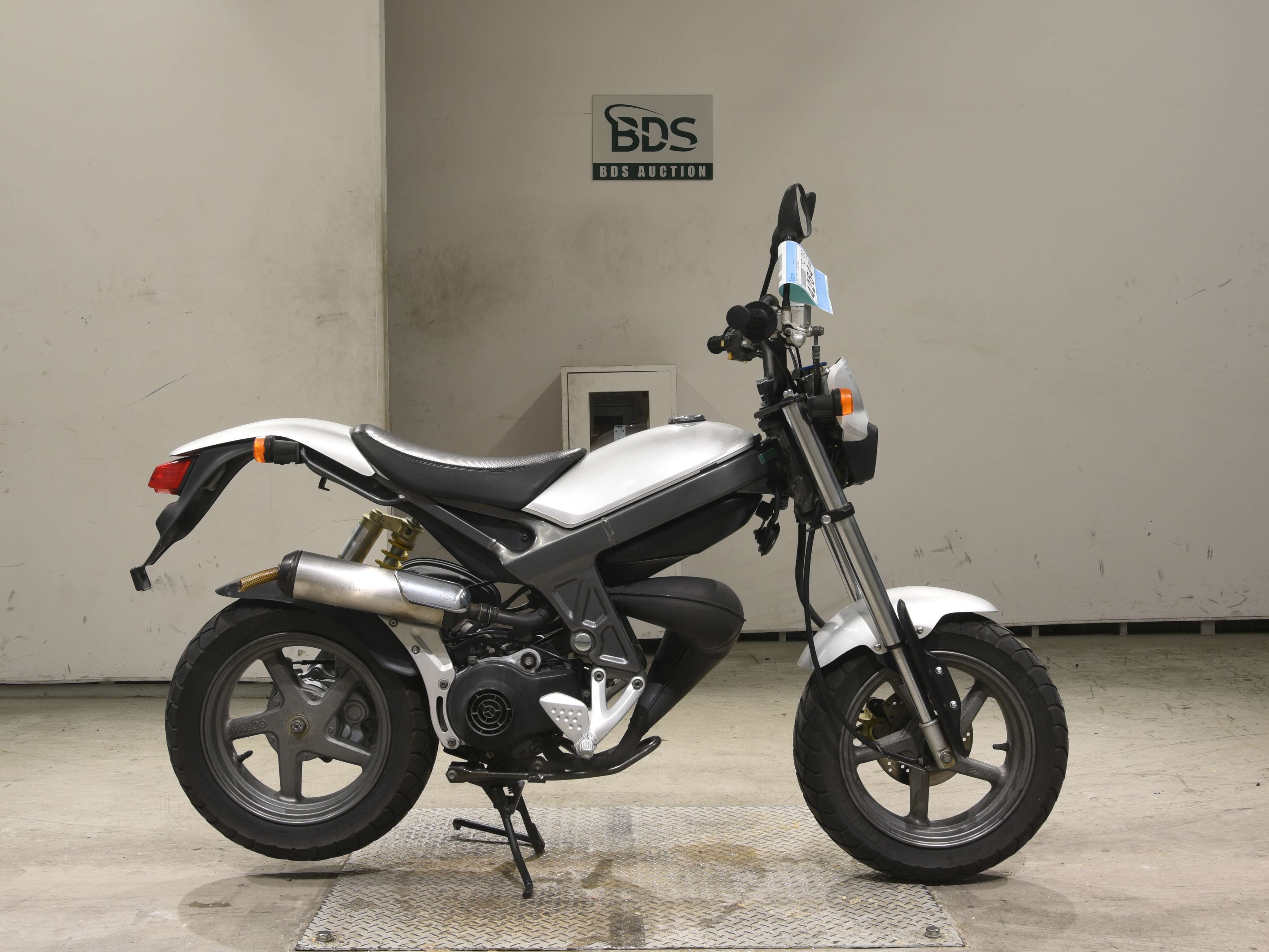 Suzuki TR50S