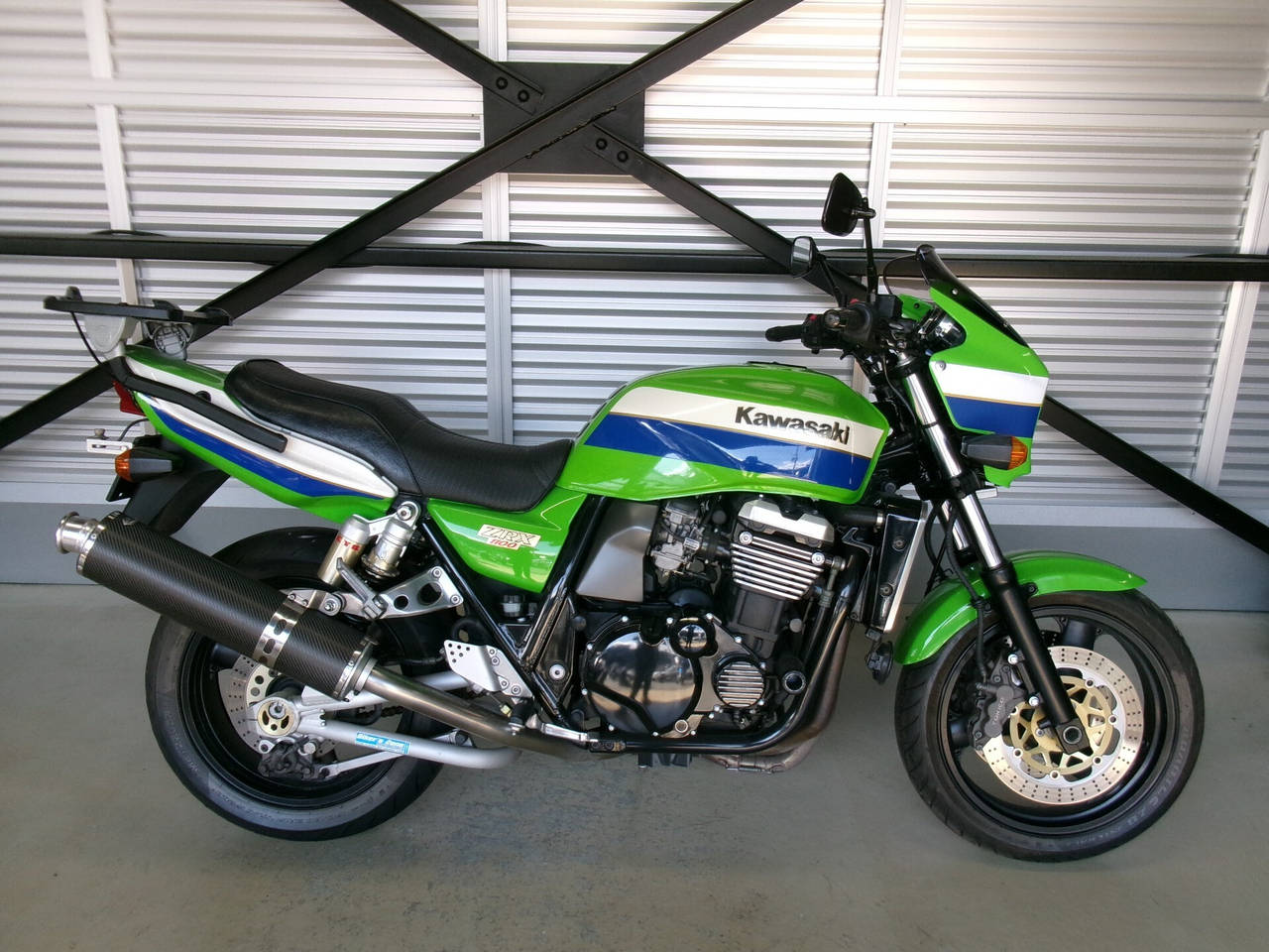 Kawasaki ZRX1100