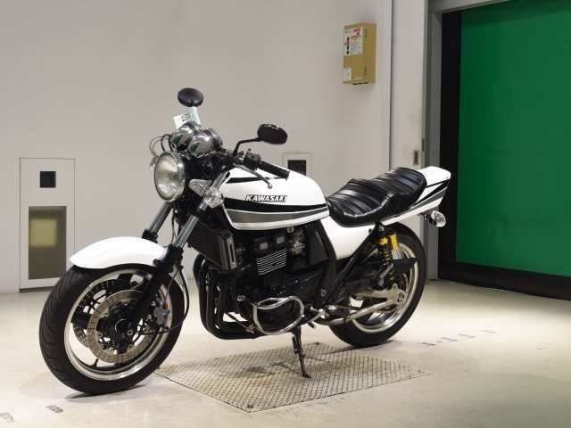Kawasaki ZRX400 — фото 4