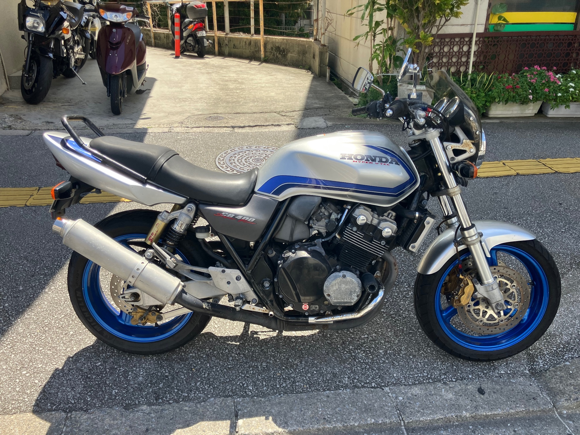 Honda CB400SFV
