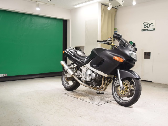 Kawasaki ZZ-R400 — фото 3