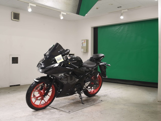 Suzuki GSX-R125 — фото 4