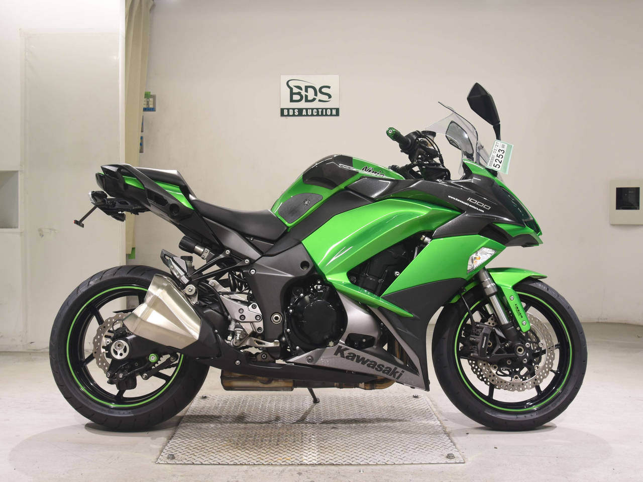 5253] Kawasaki NINJA1000 - ZXT00W-006809