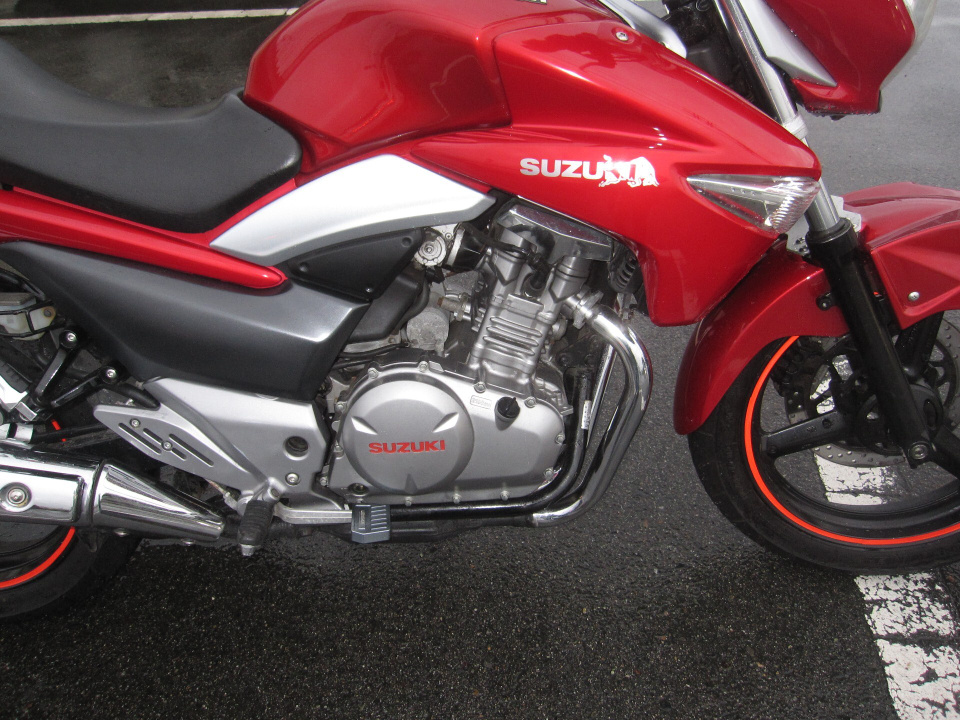 Suzuki GSR250 — фото 3