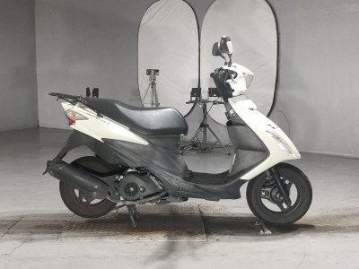 Suzuki V125S