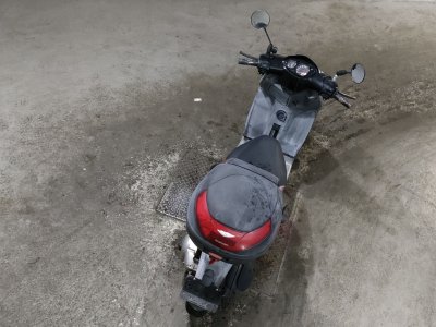 Aprilia SR MOTARD 125 — фото 6