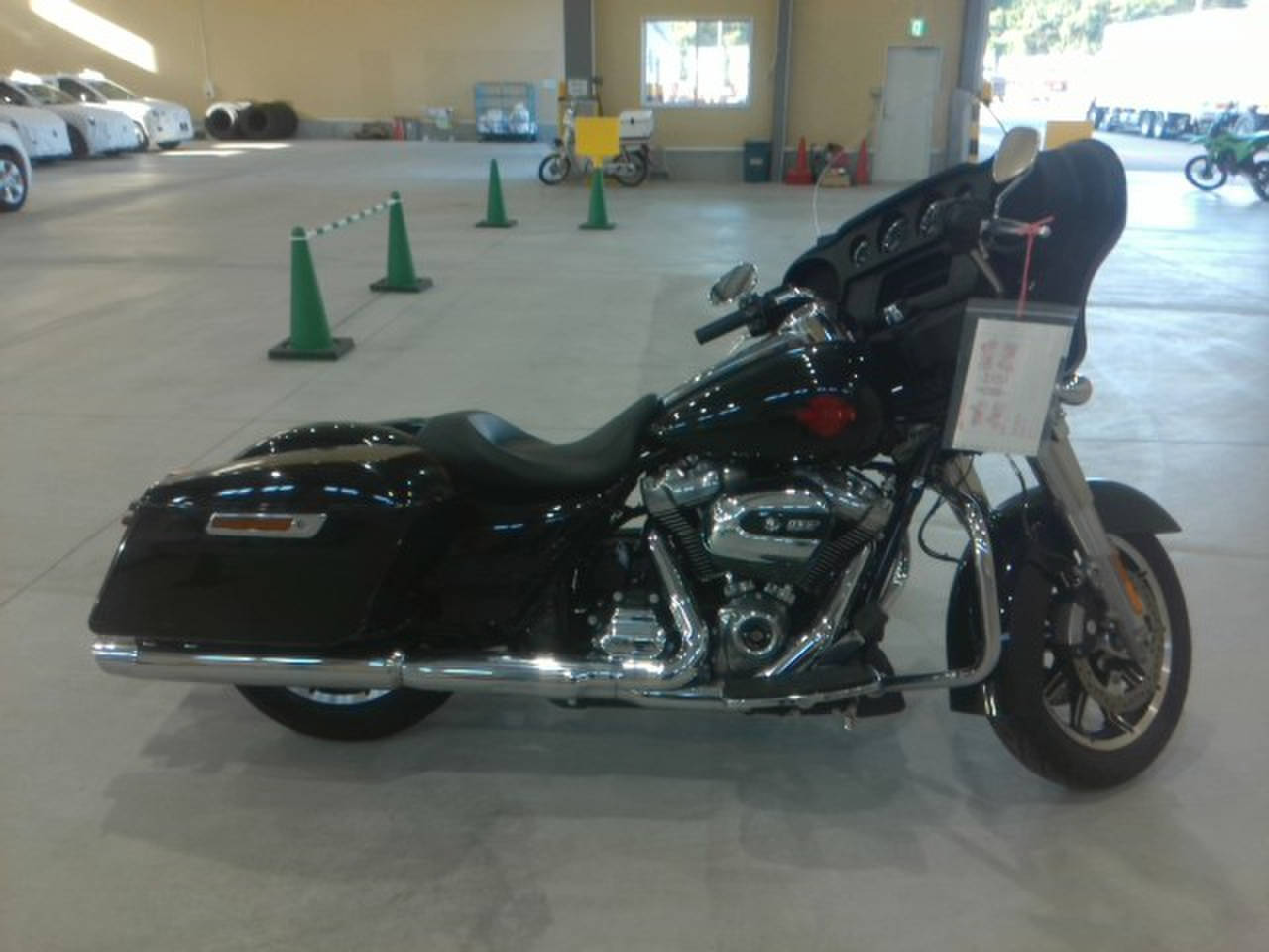 HD ELECTRA GLIDE FLHTC, Foto 1