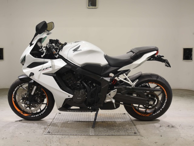 Honda CBR650R — фото 2