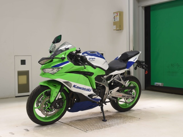 Kawasaki ZX-4RR — фото 4