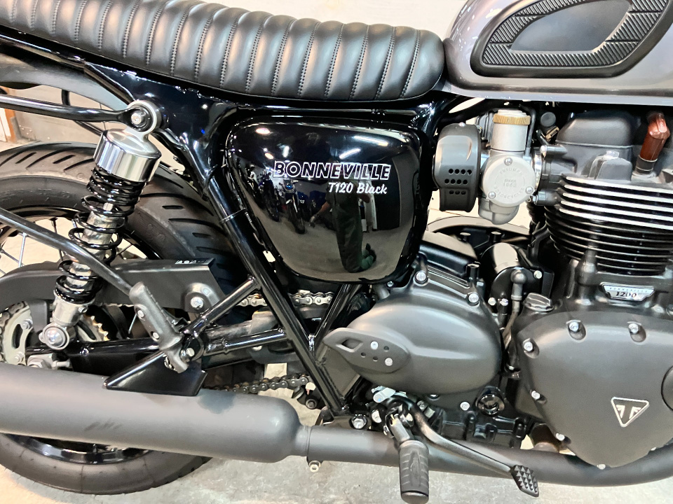 Triumph TRYANPH BONNEVILLE T120B — фото 13