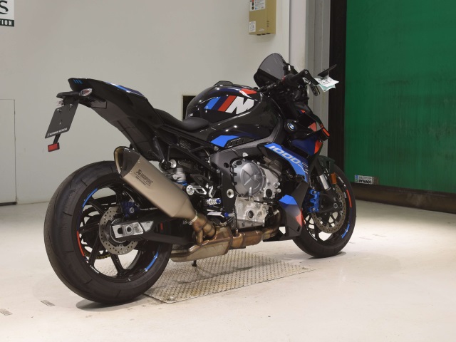 BMW M1000R — фото 5