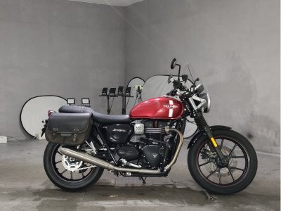 Triumph STREET TWIN 900