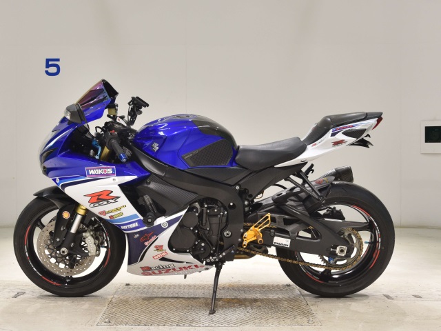 Suzuki GSX-R750 — фото 2