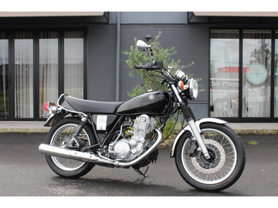 Yamaha SR 400