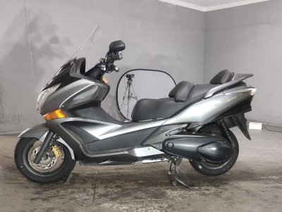 Honda SILVER WING 600 GT — фото 2