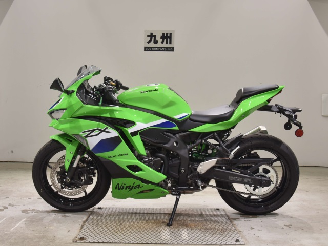 Kawasaki ZX-4RR — фото 2