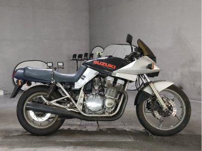 Suzuki GSX1100S KATANA