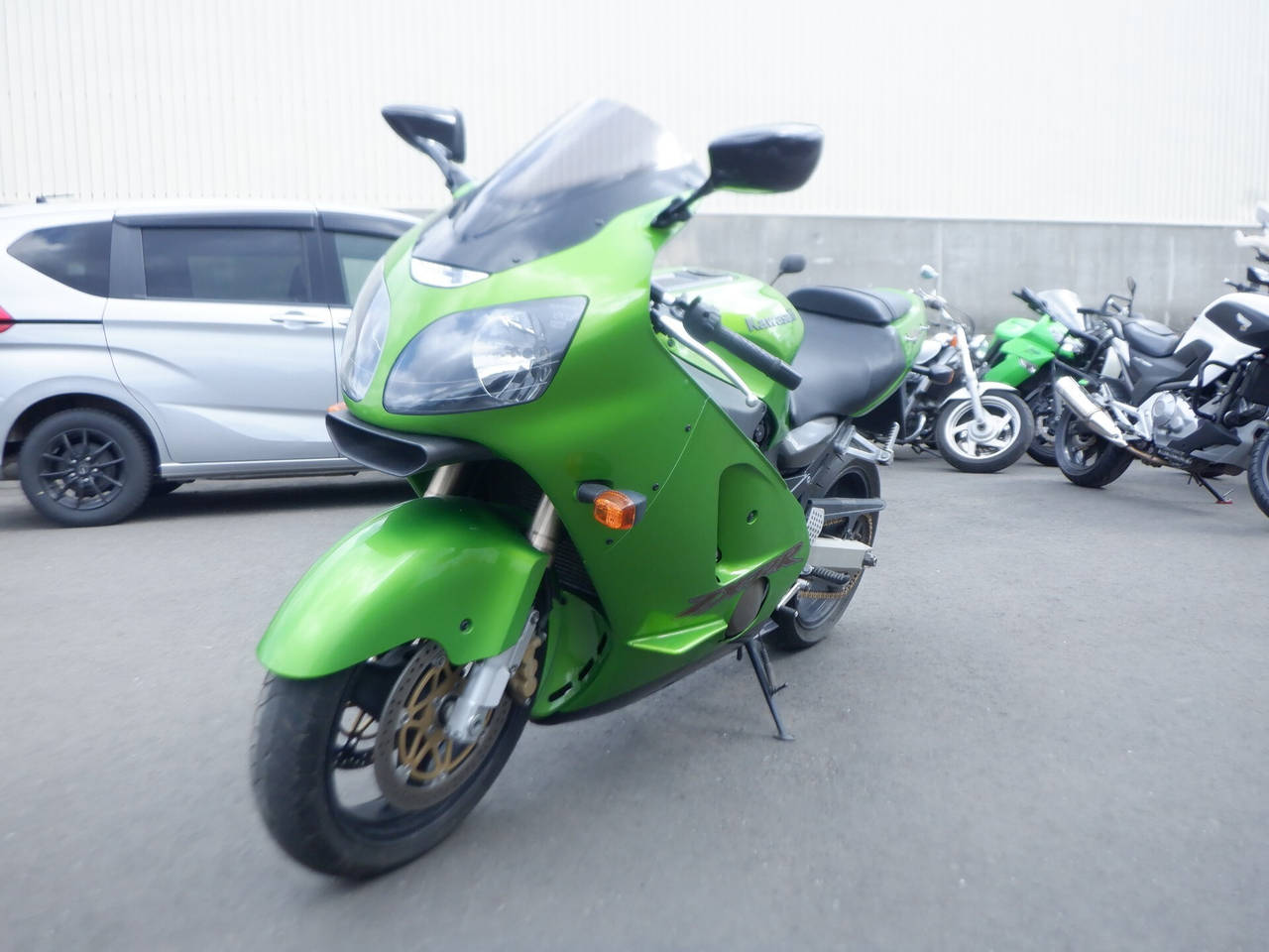 0004] Kawasaki NINJA ZX-12R - JKAZXT20AAA011786