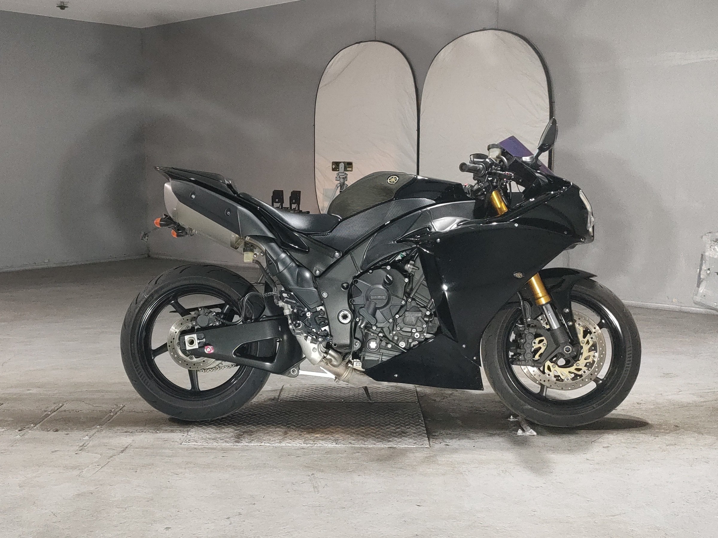 Yamaha YZF-R1