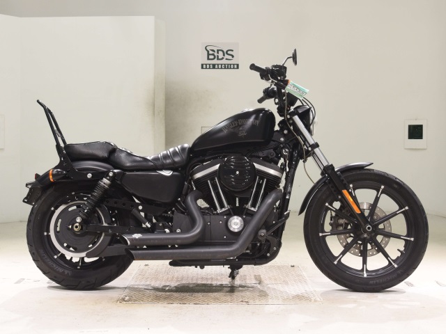 Harley-Davidson SPORTSTER IRON XL883N