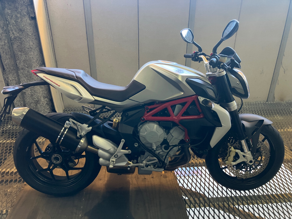 MV Agusta BRUTALE 800