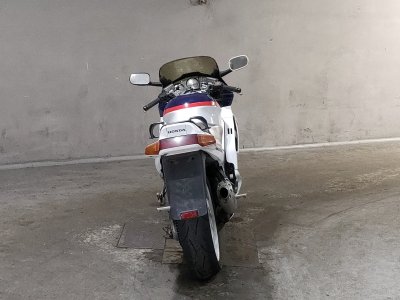 Honda VFR750F — фото 4